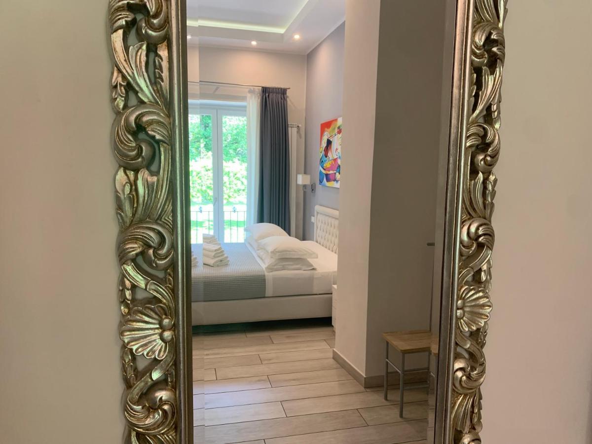 Bed and Breakfast Royal Gardens Казерта Экстерьер фото